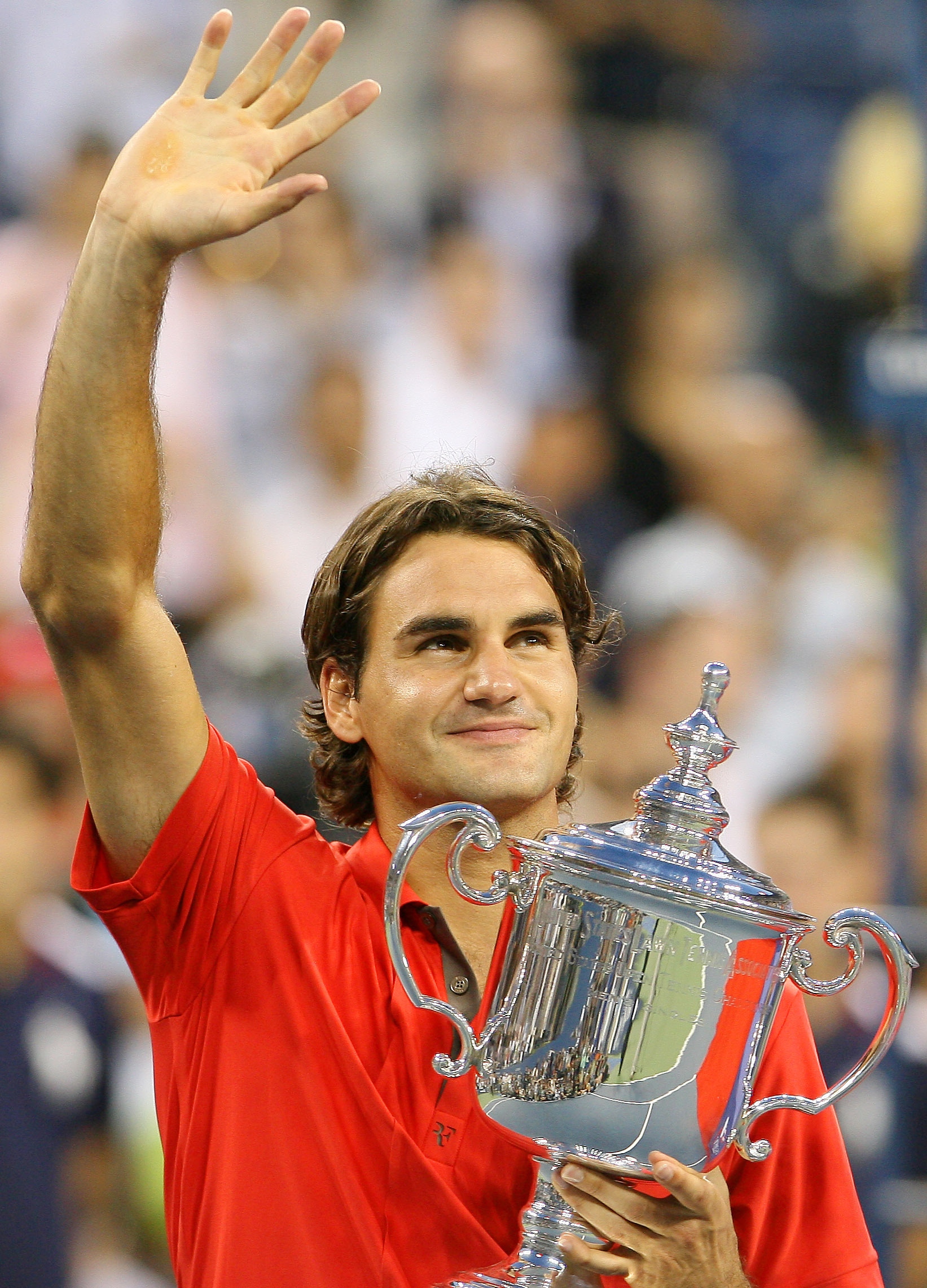 费德勒重返赛场，领先优势明显首场状态出色，TES观众沸腾！