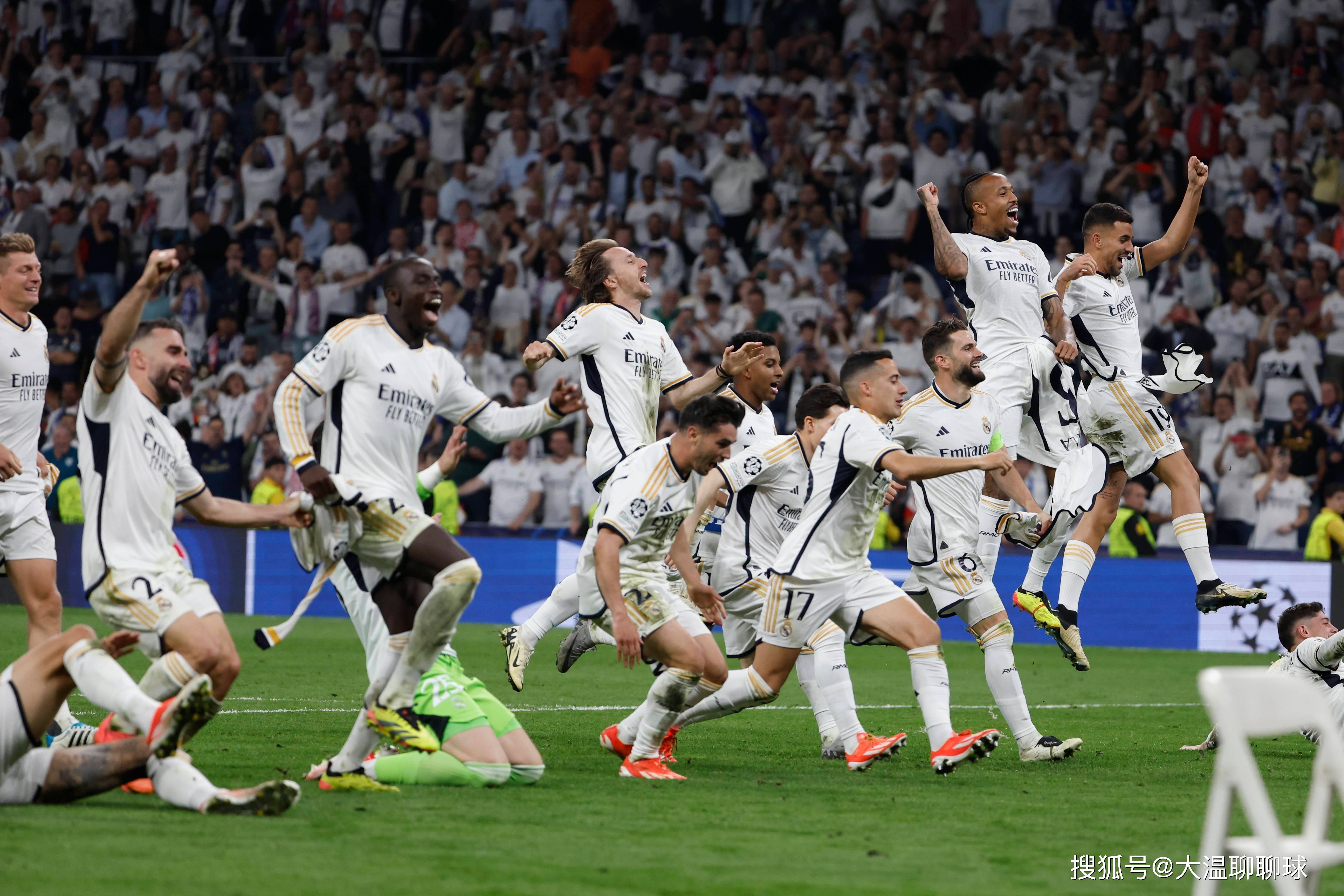 费德勒连续三场比赛得分超过刷新纪录，皇家马德里不断突破！